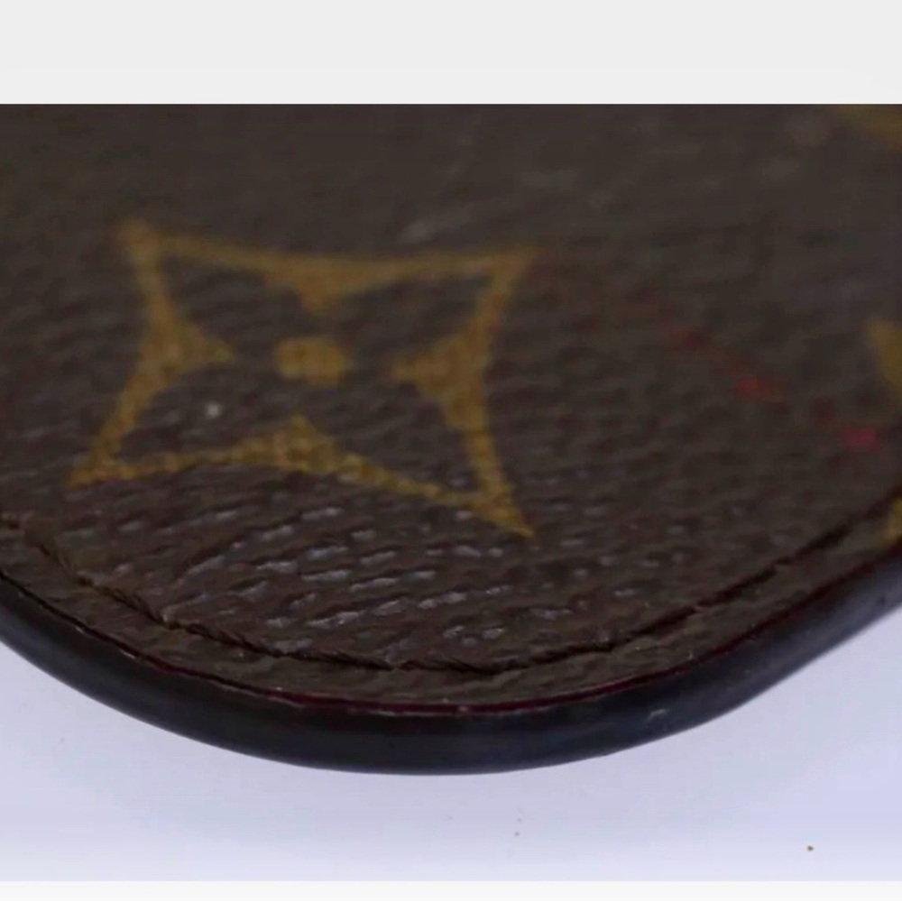 Louis  Vuitton Pochette- very good condition. Authentic guaranteed - Picture 8 of 12
